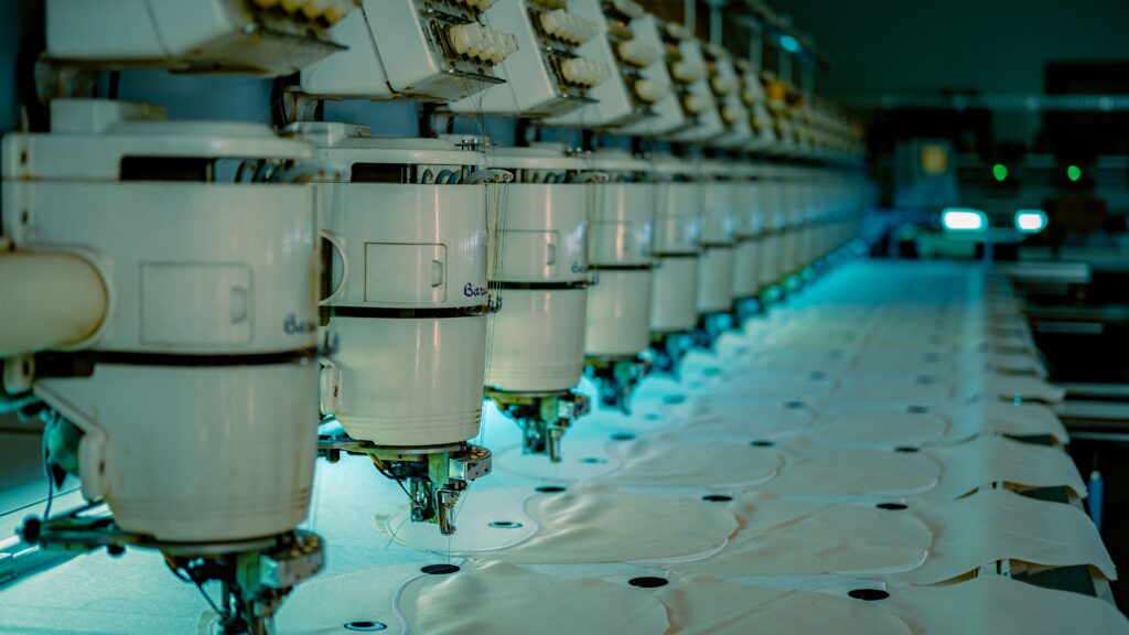 Textilproduktion Türkei – industrielle Textilmaschinen für die Bekleidungsherstellung bei PAP TEXTILE